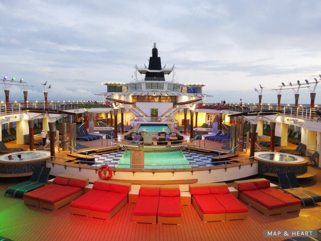 Celebrity Cruises Celebrity Summit pool